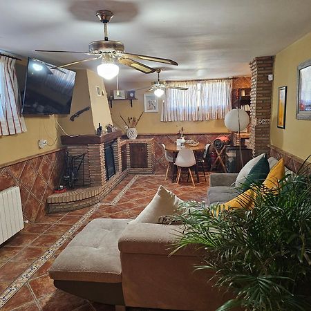 Apto-En El Bajo De La Casa-Estilo Rustico En Dílar Eksteriør billede