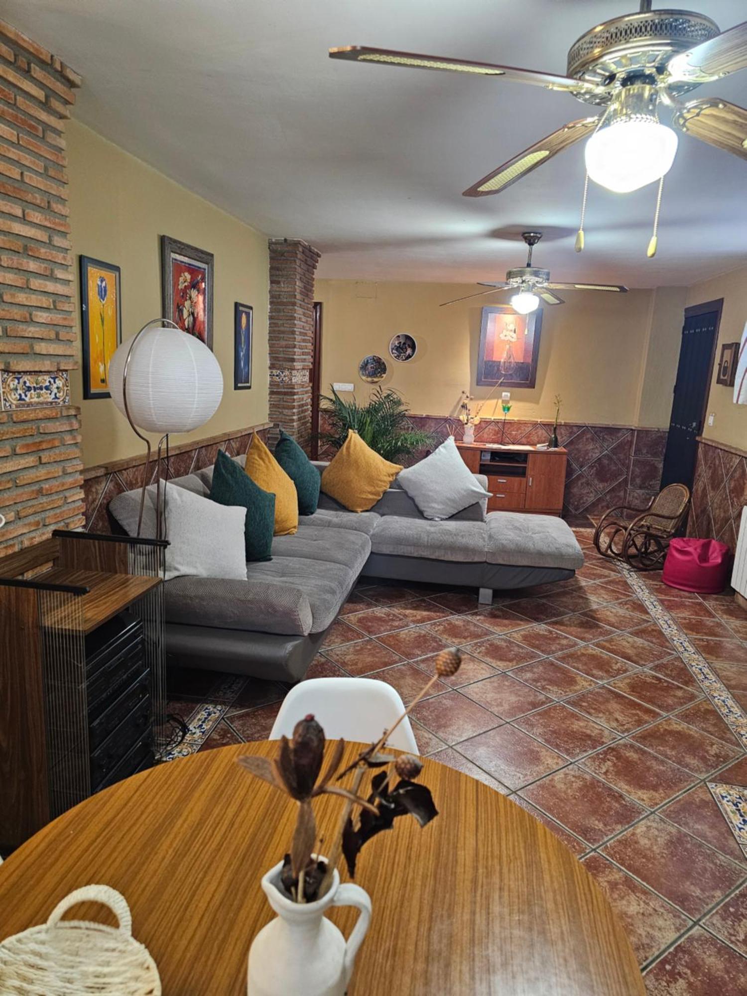 Apto-En El Bajo De La Casa-Estilo Rustico En Dílar Eksteriør billede
